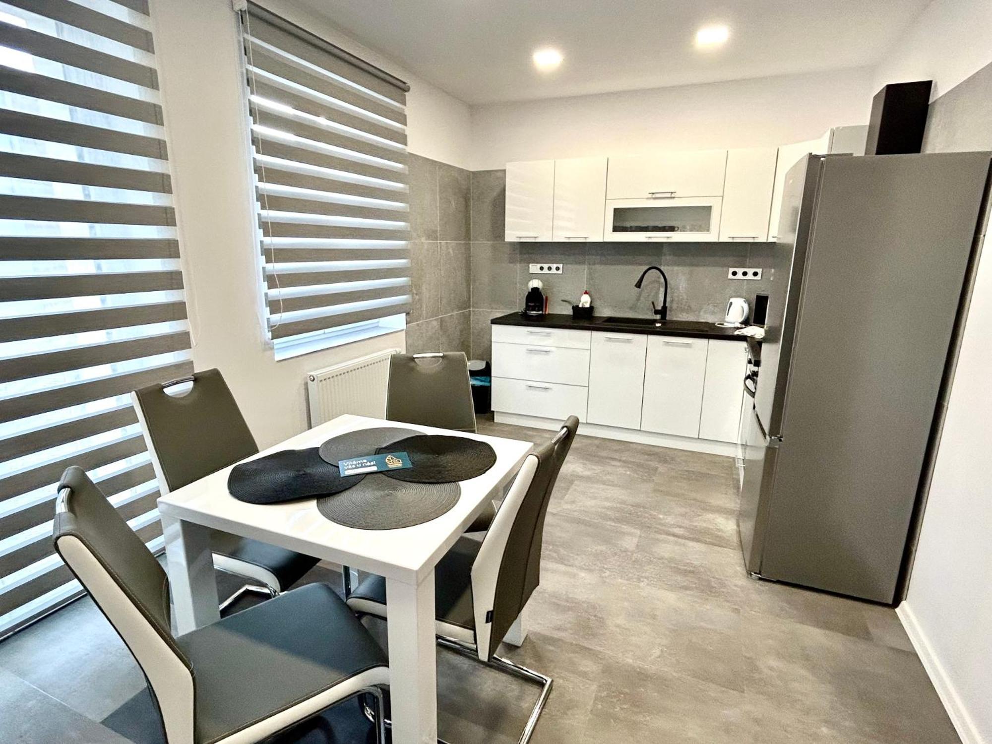 Apartmany Premium Se Soukromym Parkovanim Česká Lípa Kültér fotó